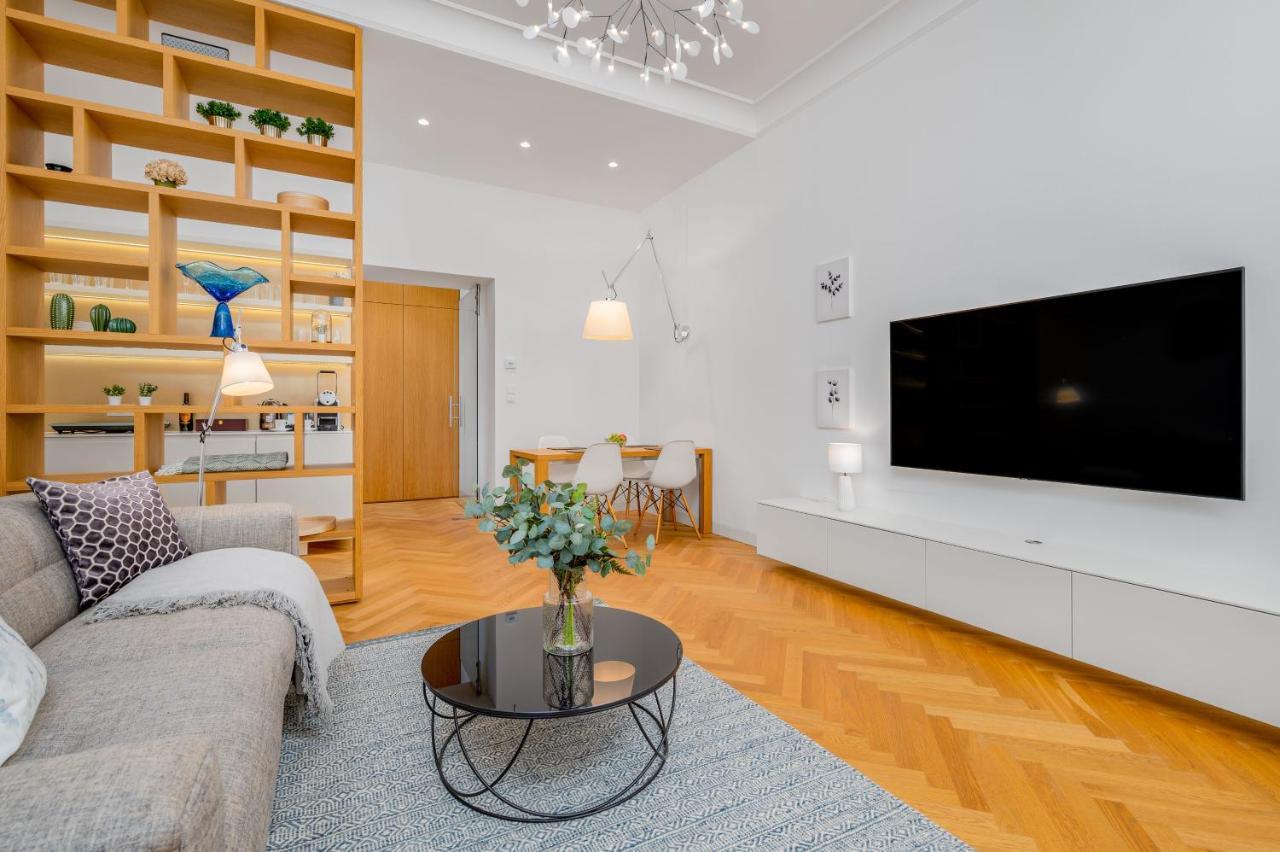 Days - Old Town - Spacious Apartmán *